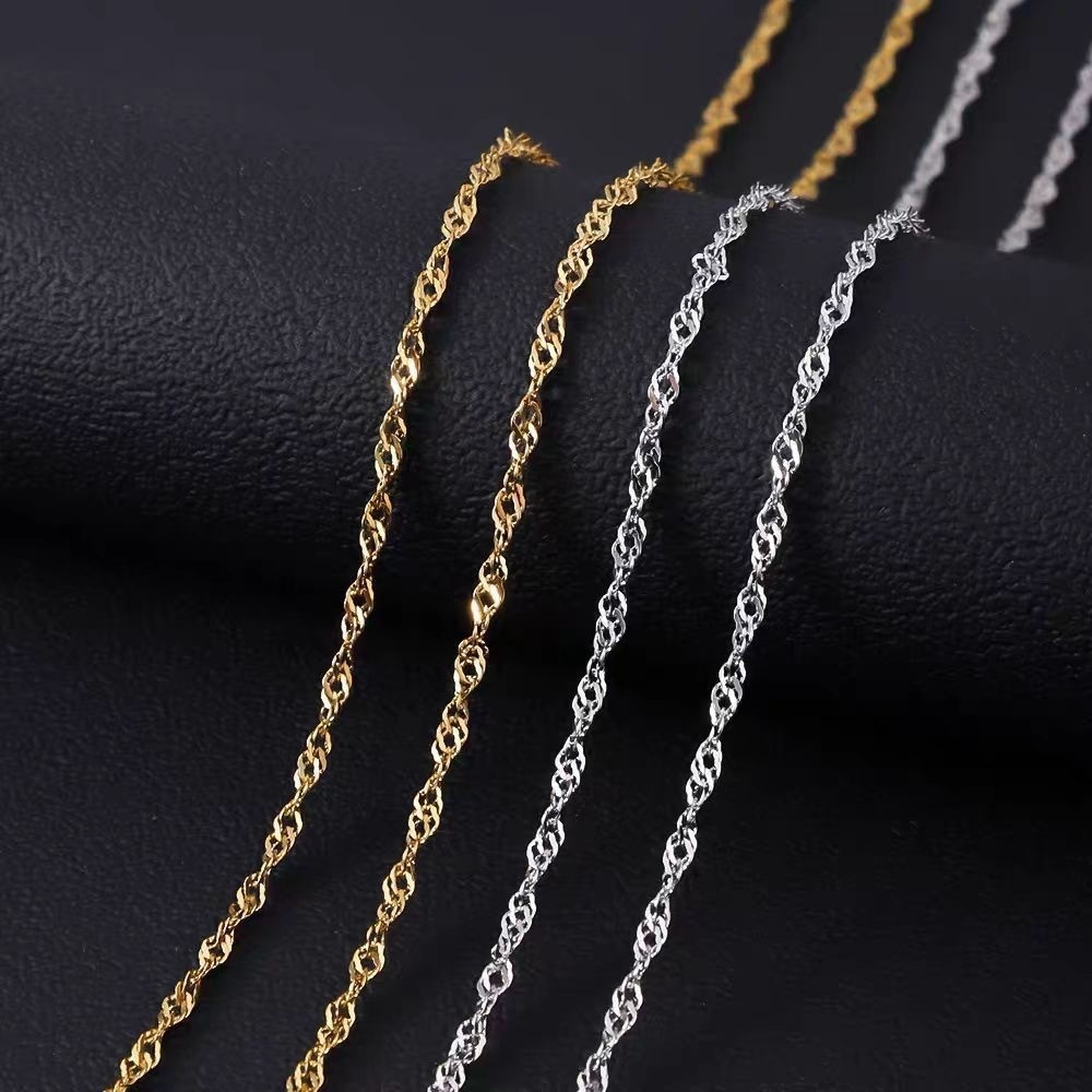 Collana a Catena con Motivo a  - Men Accessories Singapore recensione e prezzo