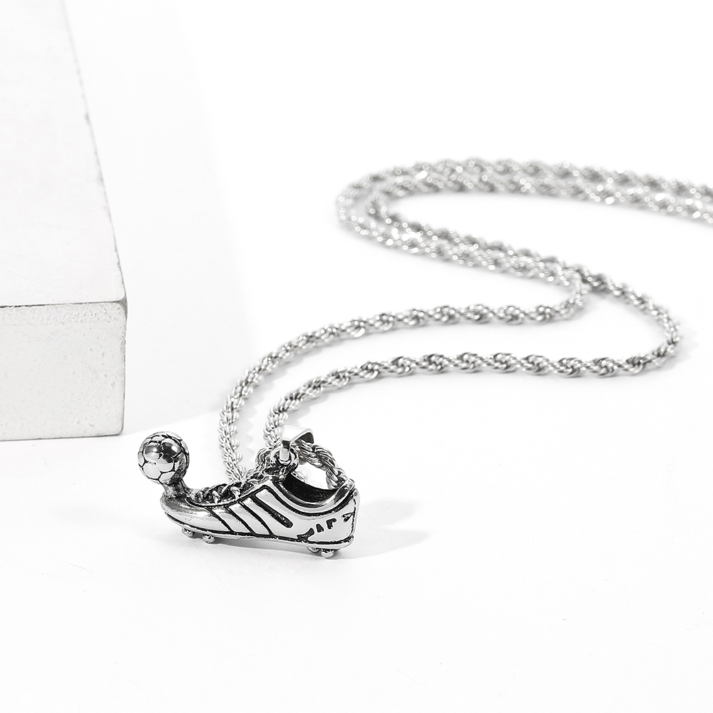 Collana con ciondolo scarpa da - Men Accessories Singapore recensione e prezzo