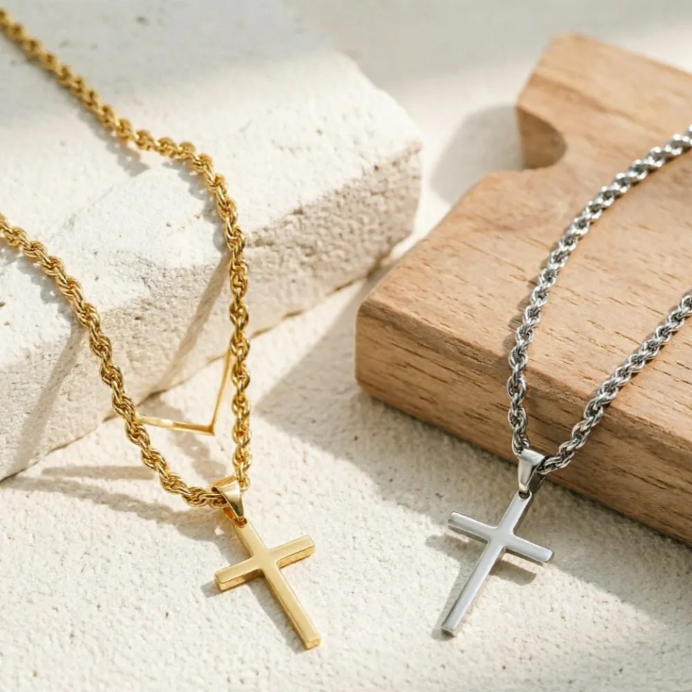 Nuova Collana con Ciondolo a C - Men Accessories Singapore recensione e prezzo