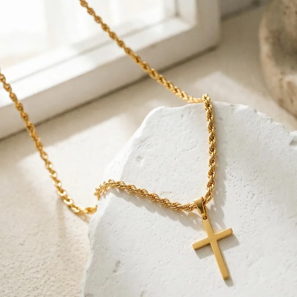Nuova Collana con Ciondolo a C - Men Accessories Singapore recensione e prezzo